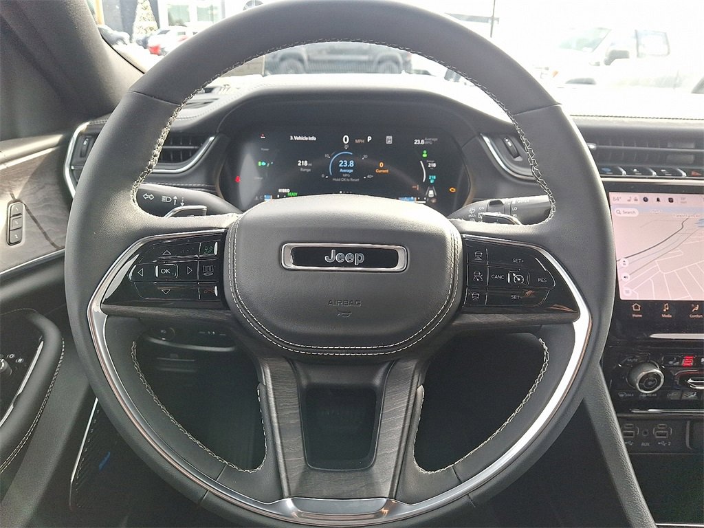 Used 2024 Jeep Grand Cherokee Overland image 19