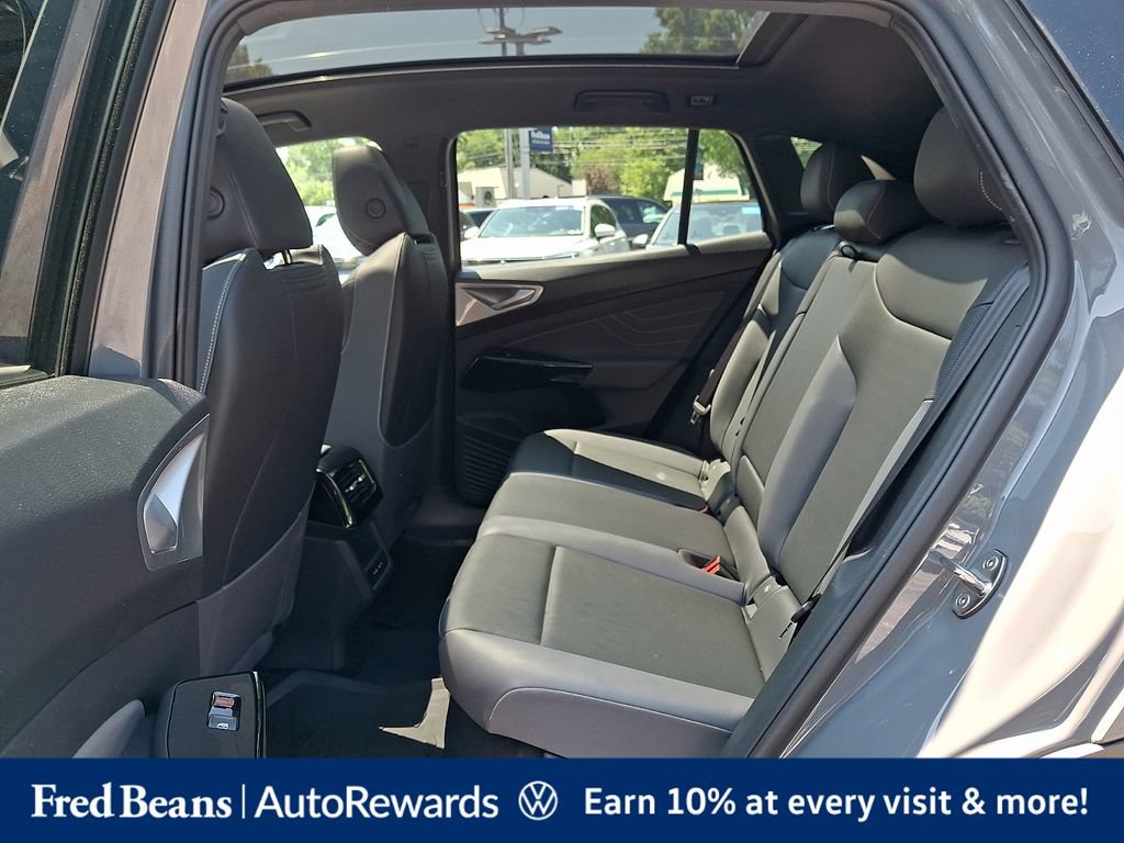 Certified 2024 Volkswagen ID.4 Pro S AWD/4WD image 14