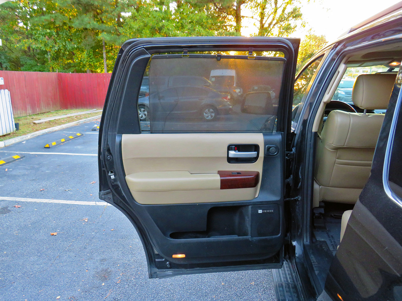 Used 2013 Toyota Sequoia Platinum image 39