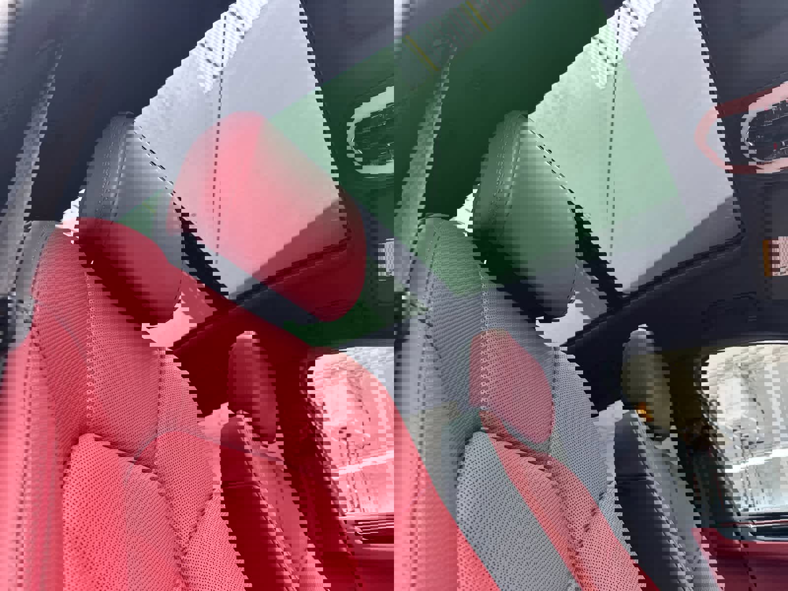 New 2026 Porsche Macan S image 18