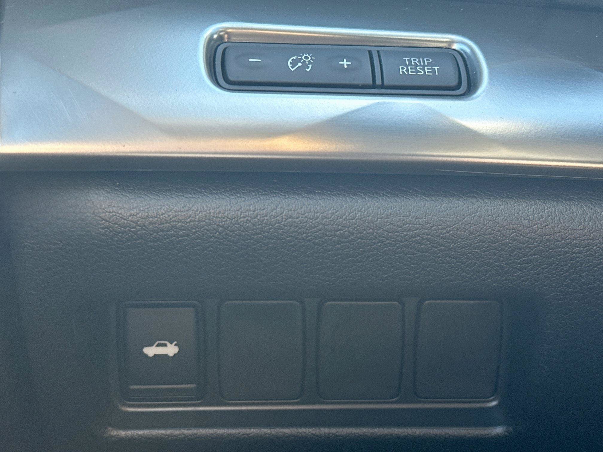 Used 2023 Nissan Maxima SV w/ Floor Mat Group FWD image 16