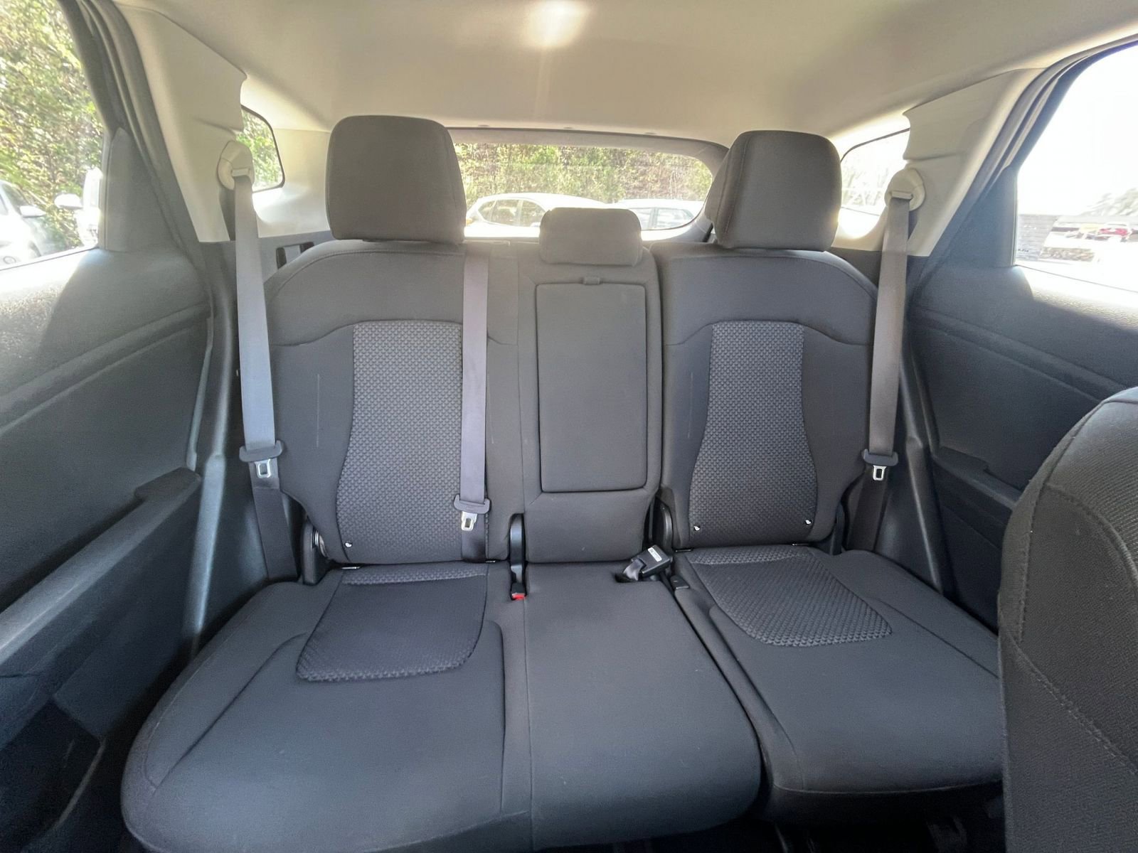 Used 2025 Kia Sportage LX FWD image 35