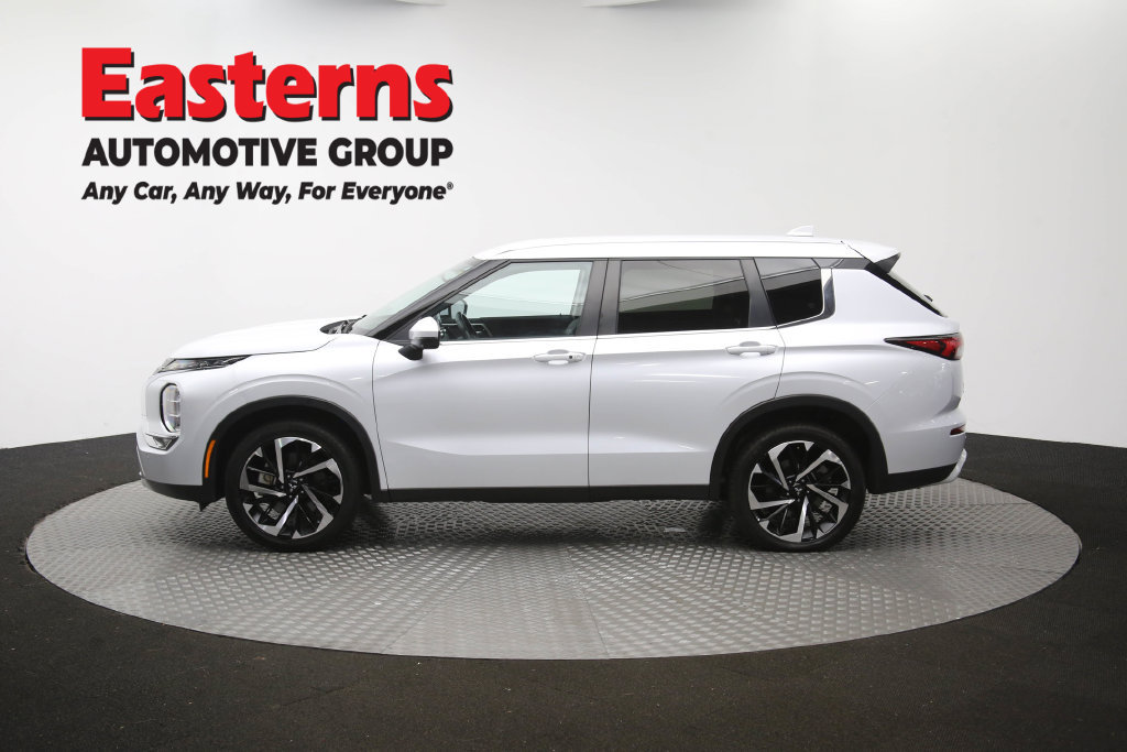 Used 2024 Mitsubishi Outlander SE FWD image 62