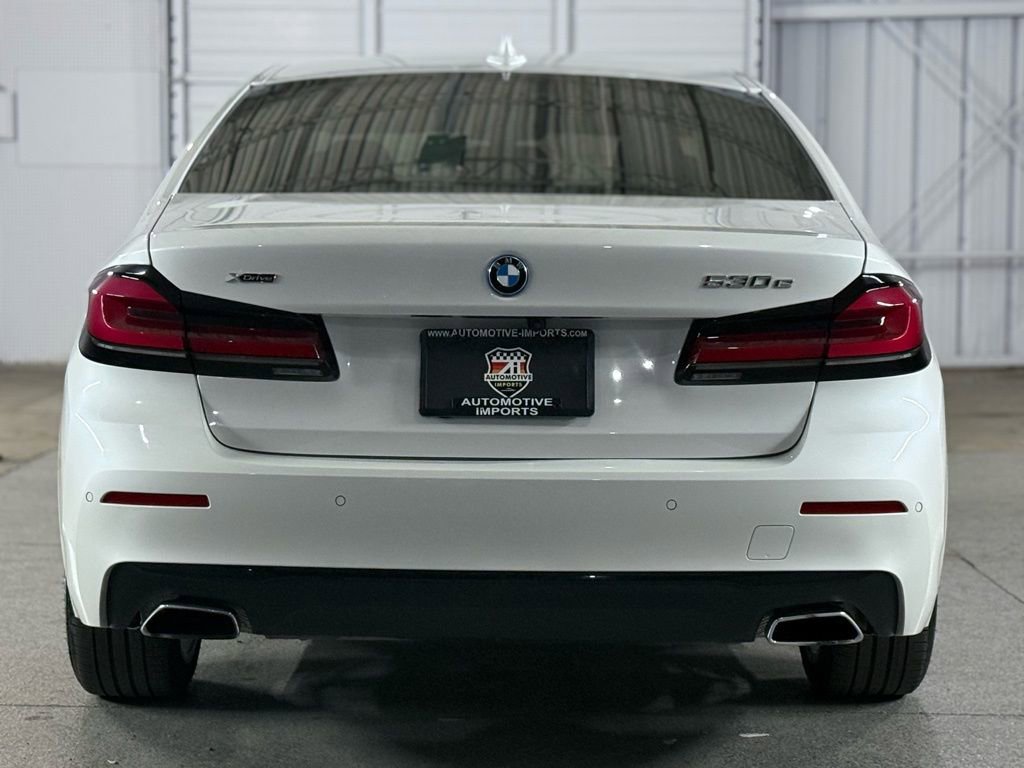 Used 2023 BMW 530e xDrive w/ Premium Package image 10