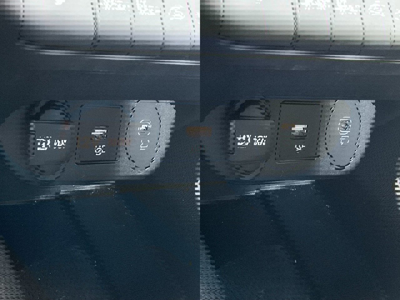 Used 2025 Hyundai Elantra SEL image 32