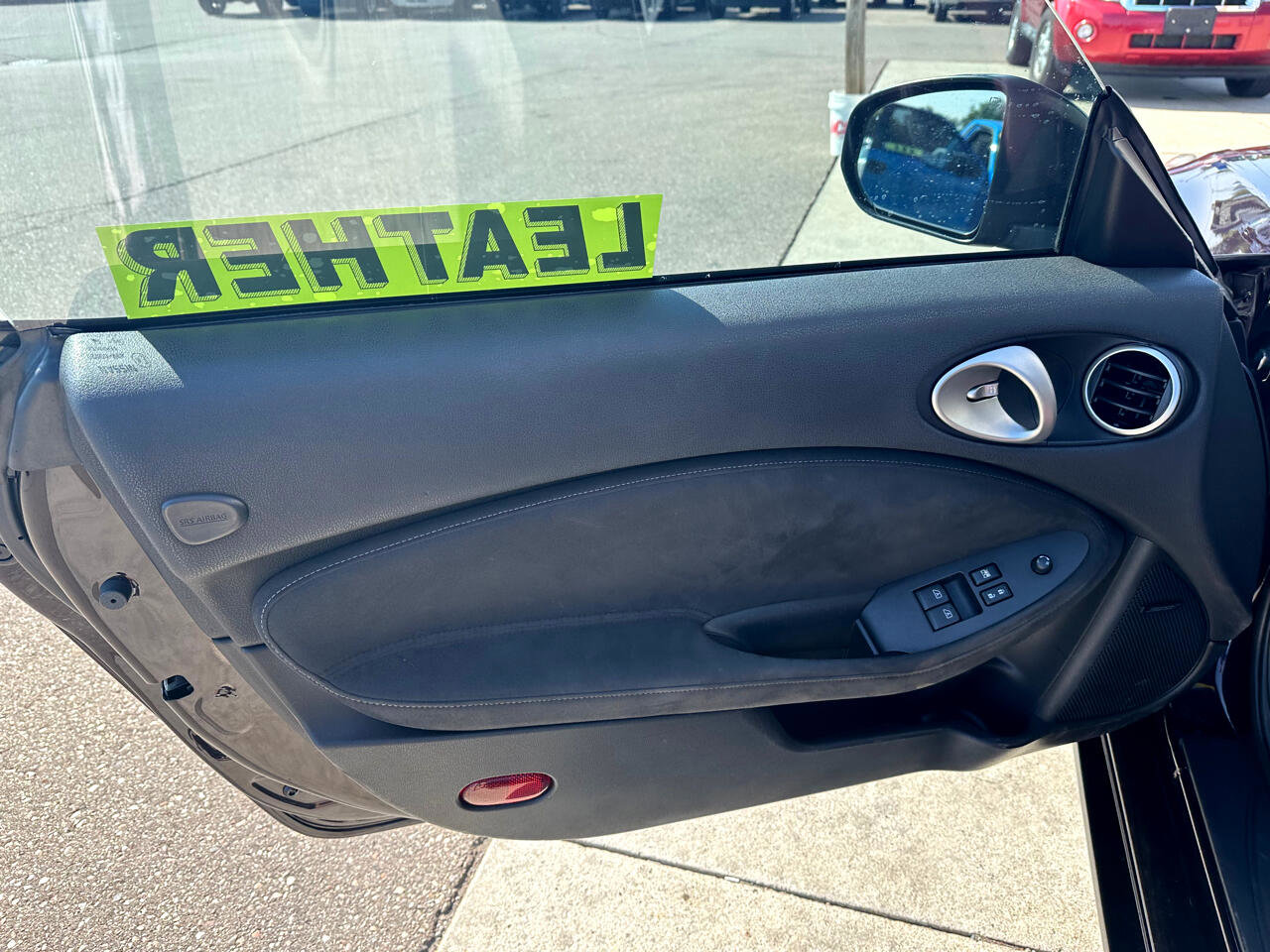 Used 2014 Nissan 370Z Touring w/ Sport Package image 12