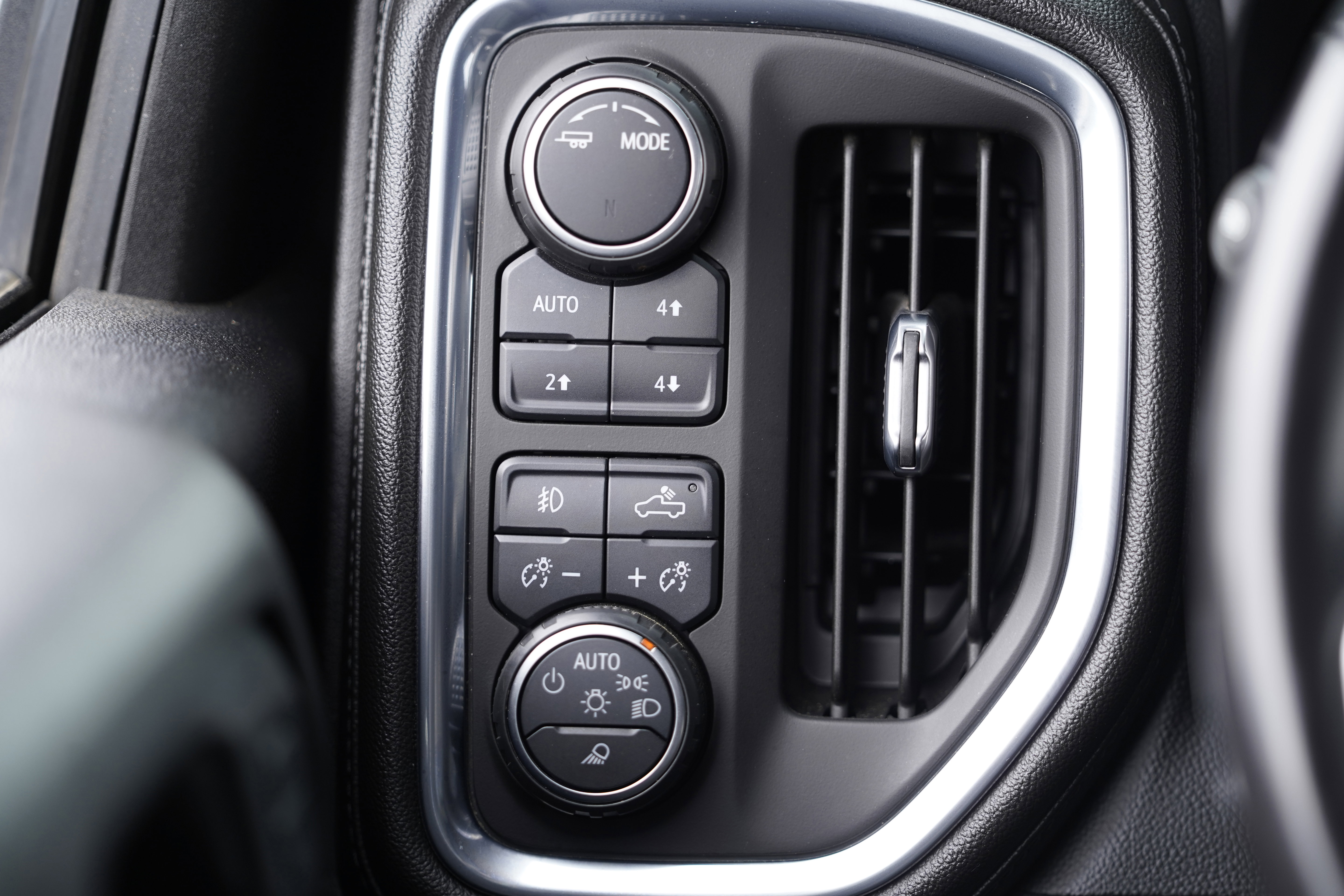 Used 2022 Chevrolet Silverado 2500 LTZ w/ LTZ Plus Package image 17