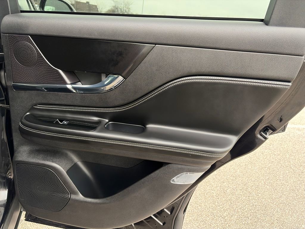 Used 2023 Lincoln Corsair Standard image 35