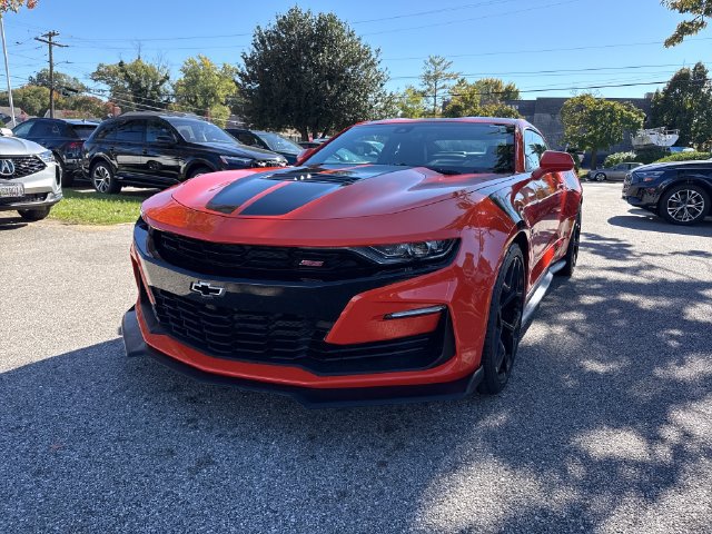 Used 2019 Chevrolet Camaro SS RWD image 2