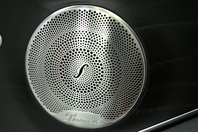 Used 2018 Mercedes-Benz GLC 300 4MATIC image 32