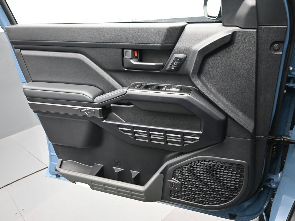 Used 2025 Toyota 4Runner TRD Off-Road Premium image 14