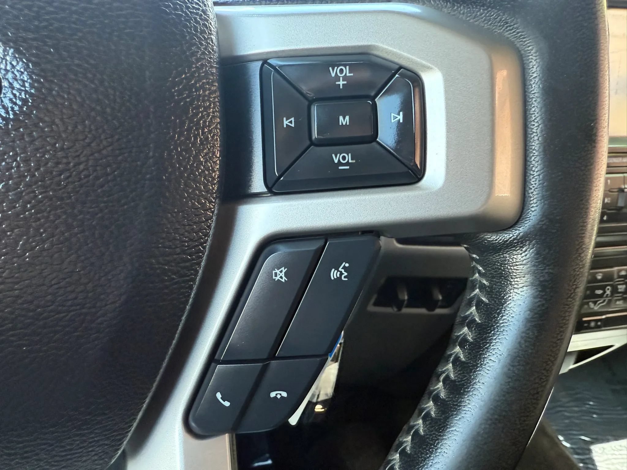 Used 2017 Ford F250 Lariat w/ Chrome Package AWD/4WD image 27