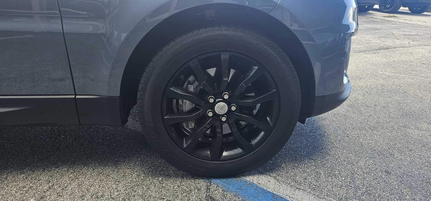 Used 2018 Land Rover Range Rover Sport SE AWD/4WD image 10