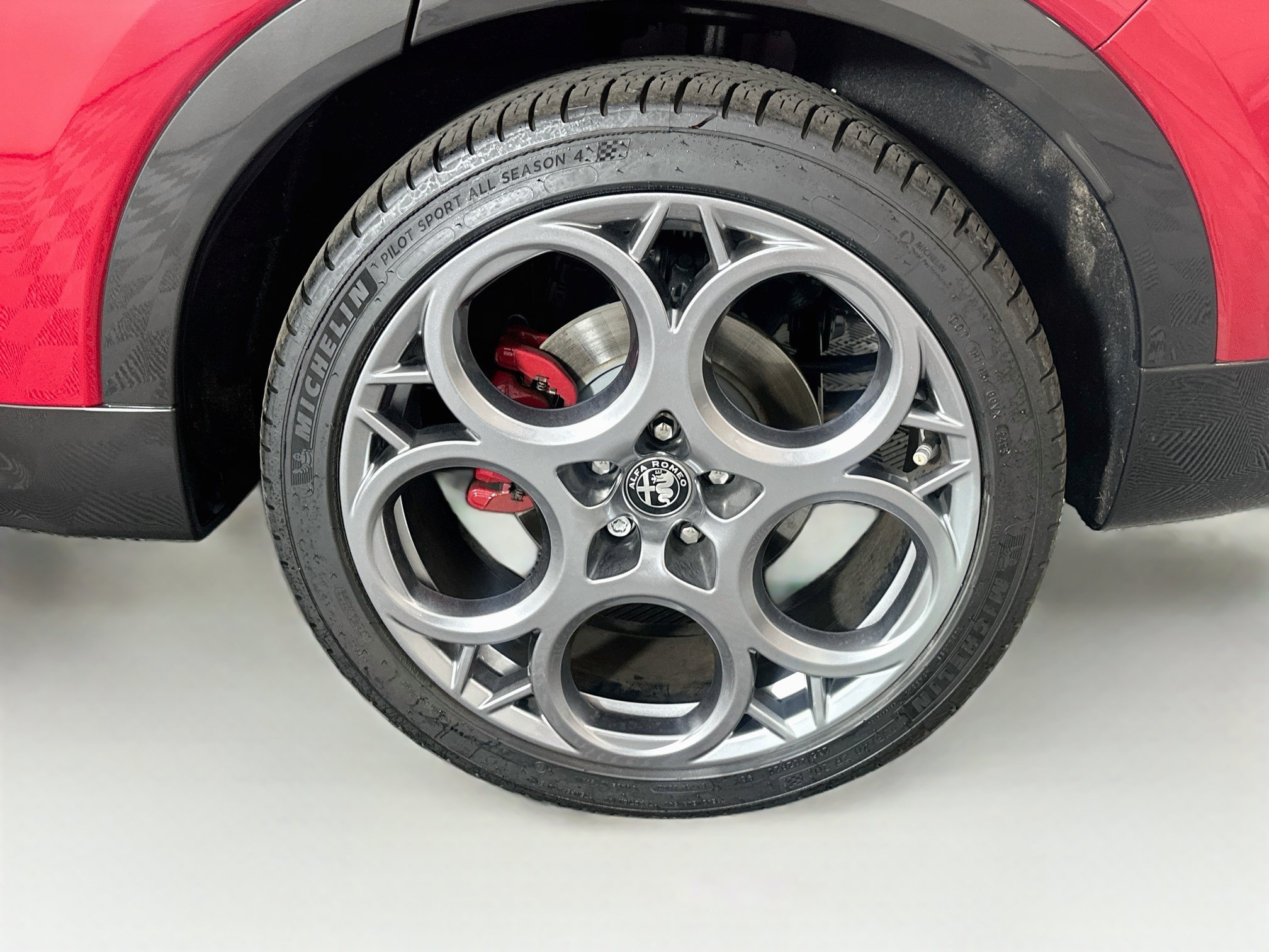 Used 2024 Alfa Romeo Tonale Veloce AWD/4WD image 11