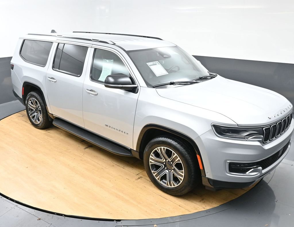Used 2024 Jeep Wagoneer L Series II RWD image 43