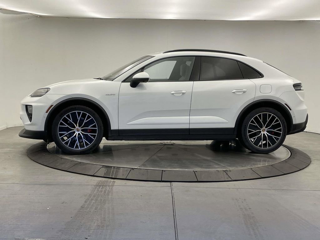 New 2025 Porsche Macan 4S Electric image 2