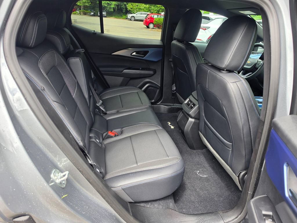 New 2026 Chevrolet Equinox EV LT AWD/4WD image 12