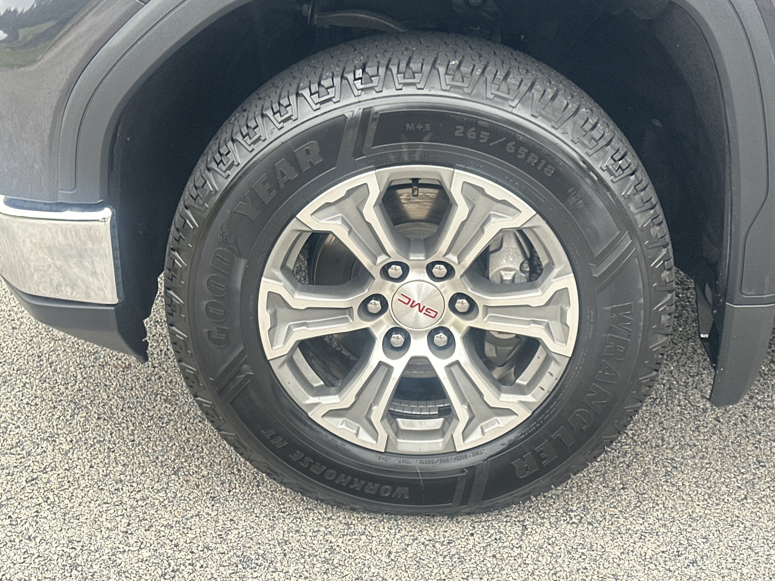 Used 2024 GMC Sierra 1500 SLT RWD image 11