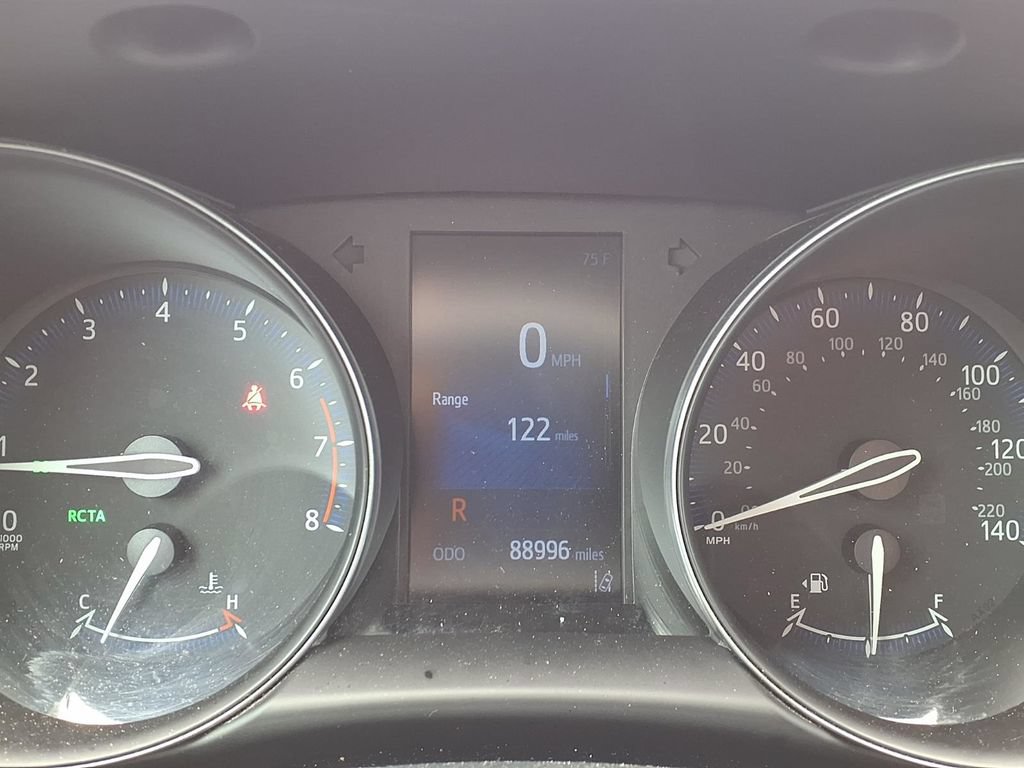 Used 2018 Toyota C-HR XLE FWD image 14