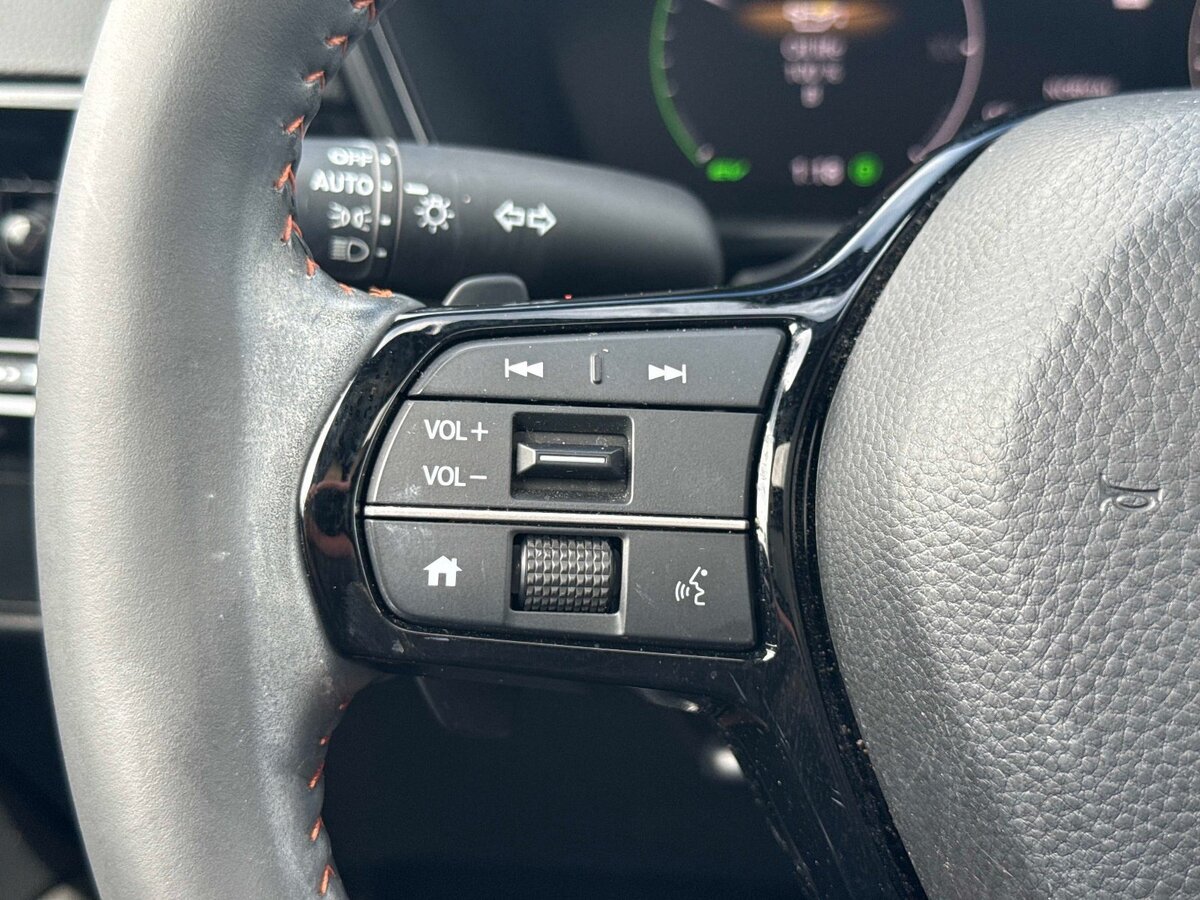 Used 2024 Honda CR-V Sport Touring image 29