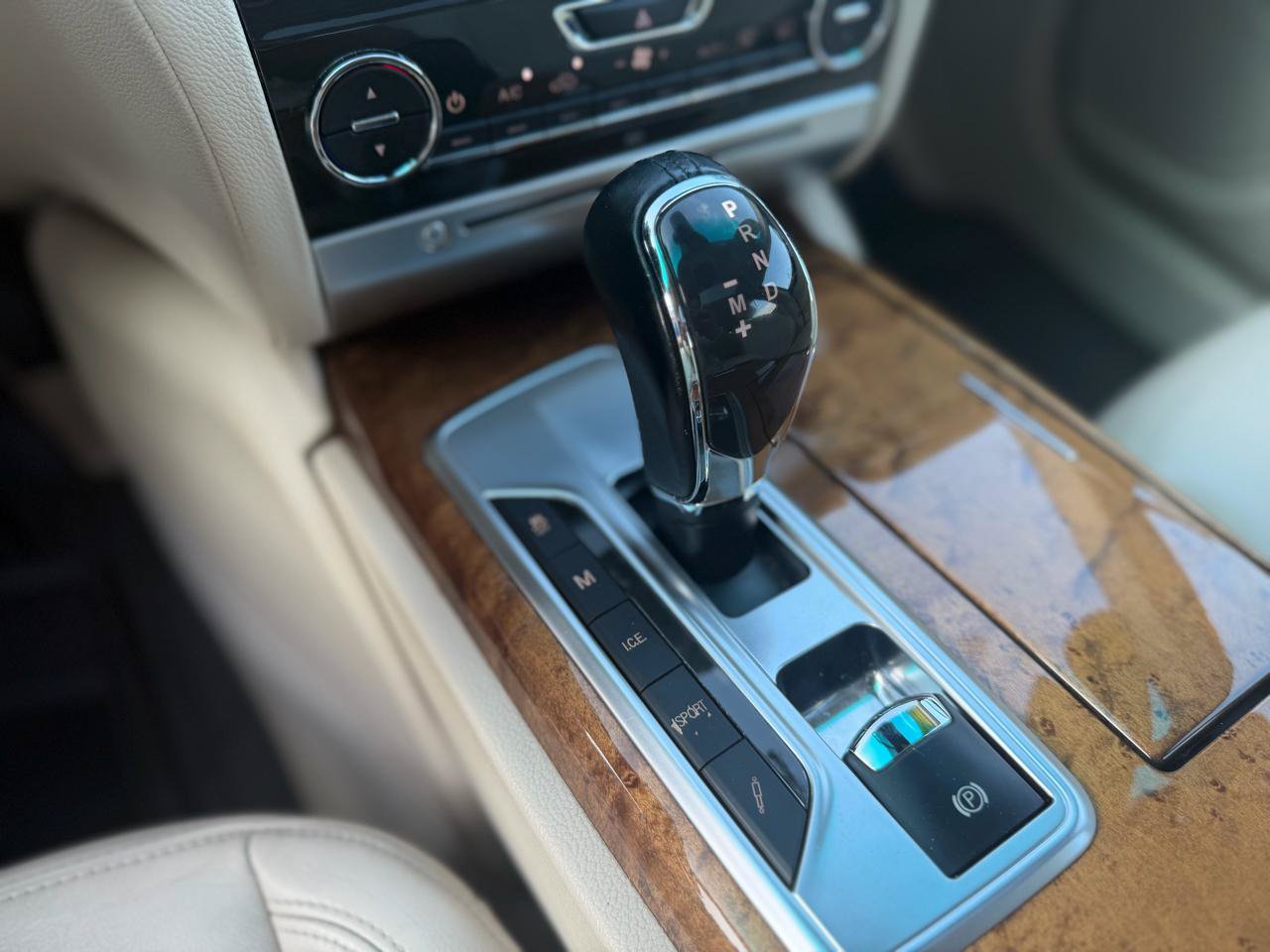 Used 2014 Maserati Quattroporte S Q4 AWD/4WD image 27