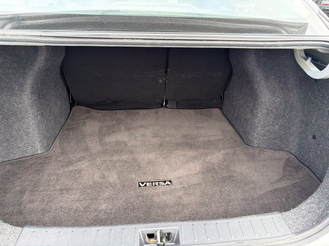 Used 2024 Nissan Versa SR FWD image 28