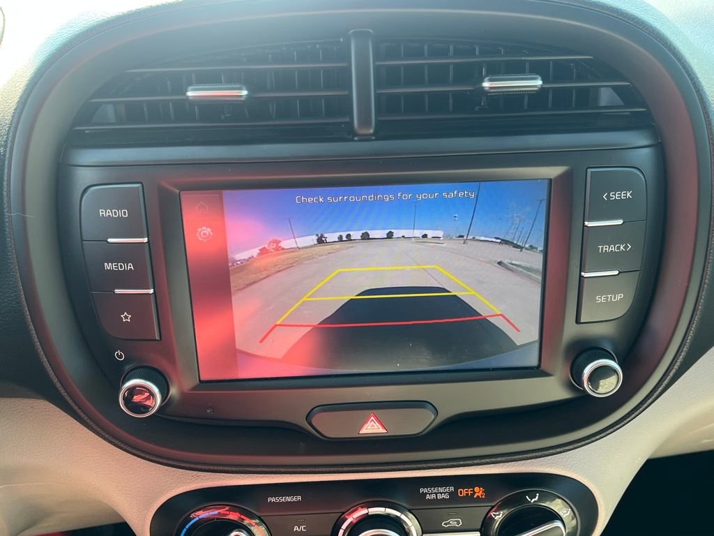 Used 2023 Kia Soul LX image 25