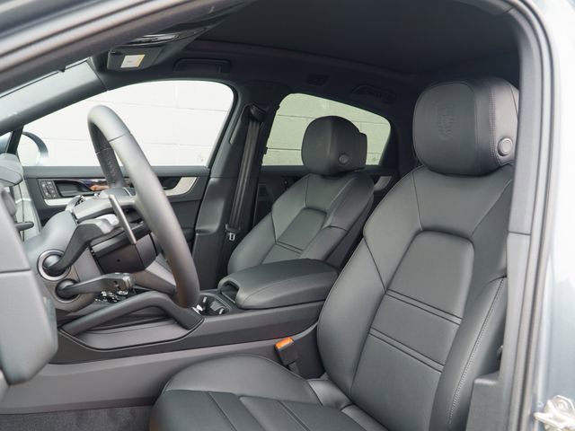 New 2026 Porsche Cayenne Coupe AWD/4WD image 4