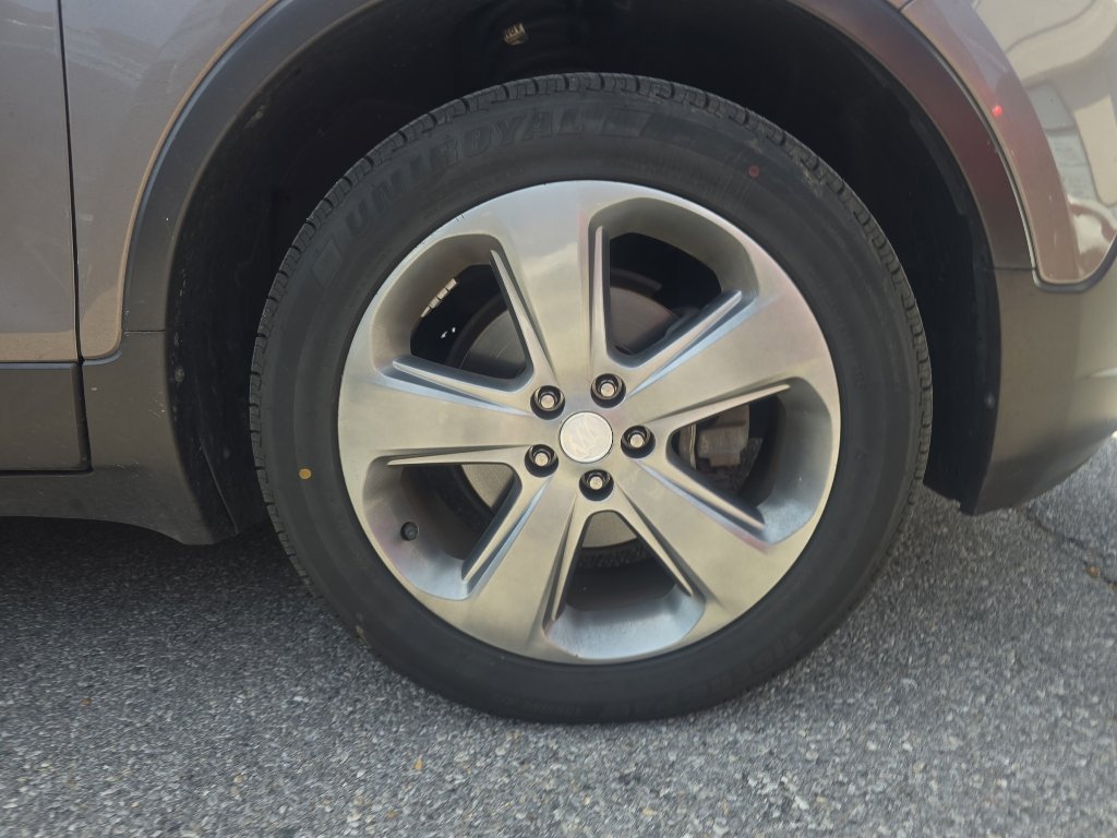 Used 2014 Buick Encore Leather FWD image 5