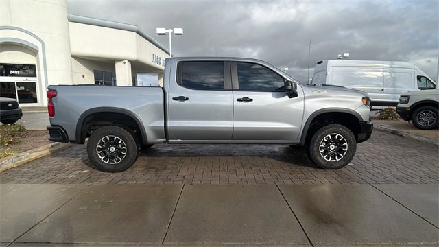 Used 2024 Chevrolet Silverado 1500 ZR2 w/ Technology Package image 2