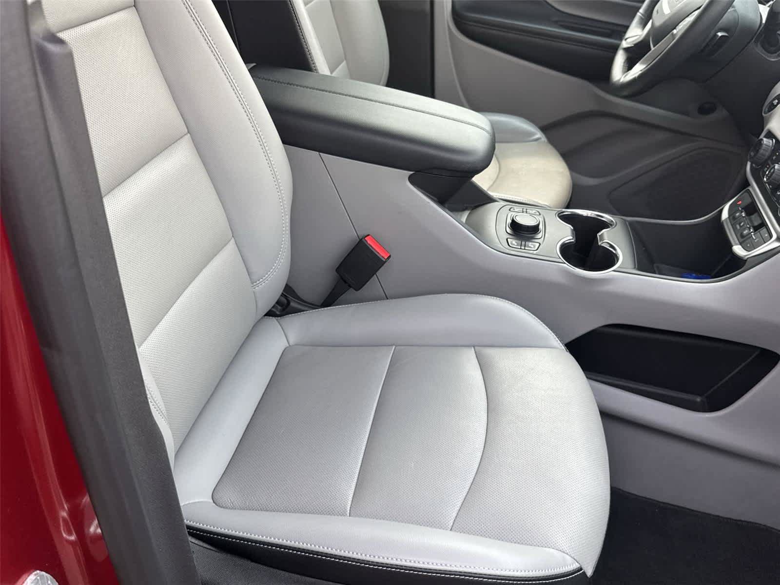 Used 2023 GMC Terrain SLT AWD/4WD image 17