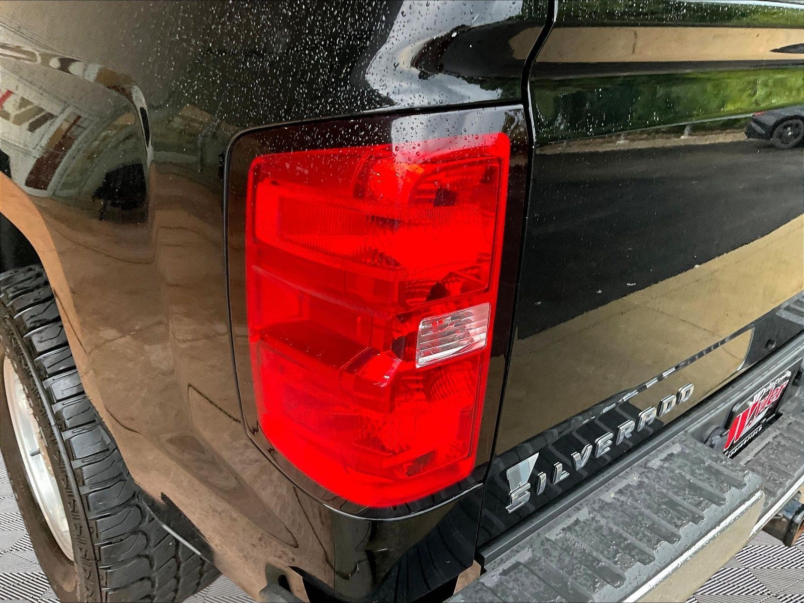 Used 2018 Chevrolet Silverado 1500 LT w/ All Star Edition AWD/4WD image 24