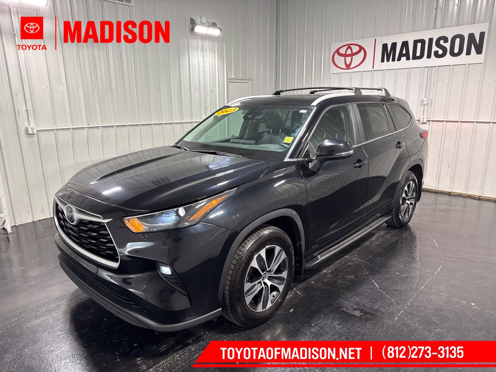 Used 2023 Toyota Highlander XLE w/ Protection Package #3 (TMS) AWD/4WD image 1