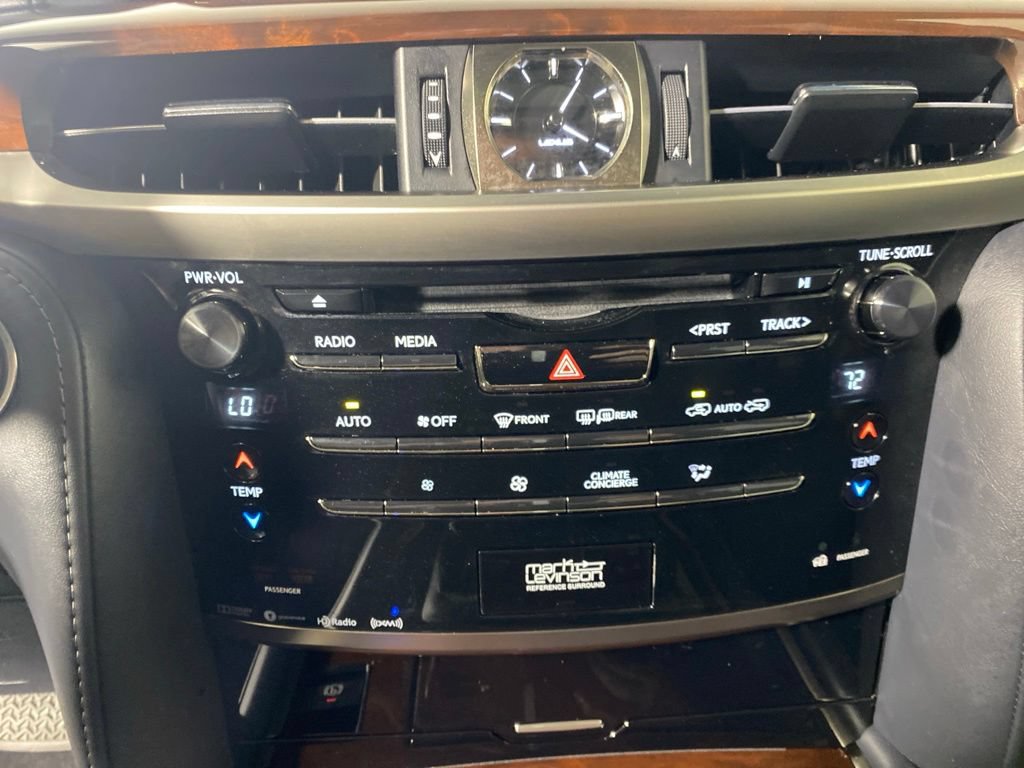 Used 2021 Lexus LX 570 4WD w/ Luxury Package image 22