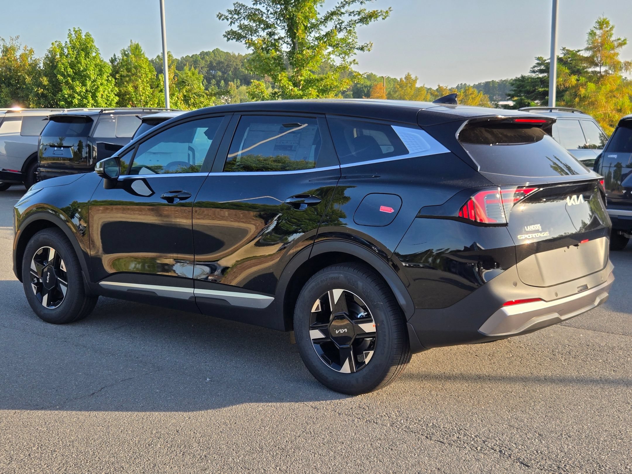 New 2026 Kia Sportage LX w/ LX Convenience Package FWD image 5