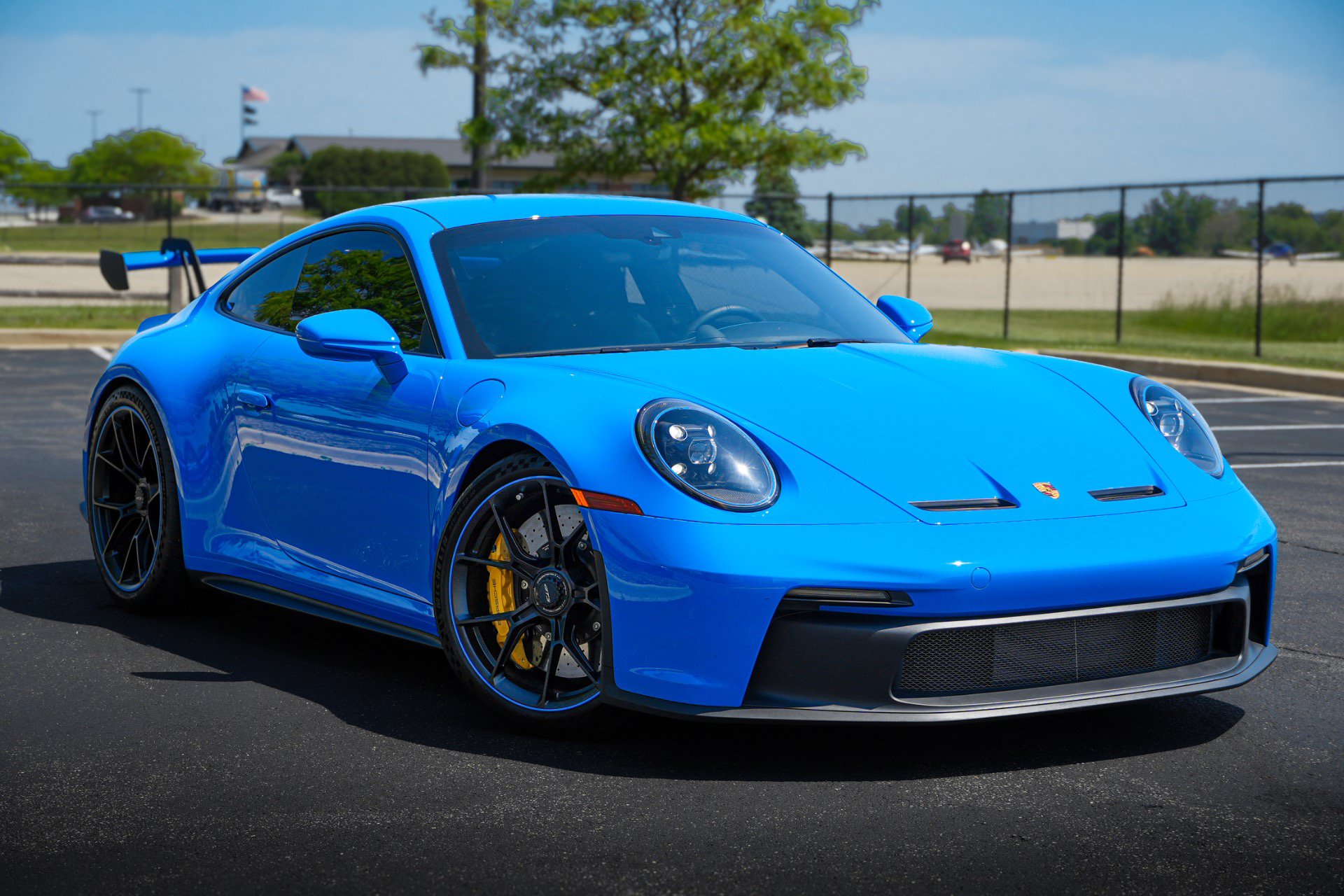 Used 2022 Porsche 911 GT3 RWD image 2