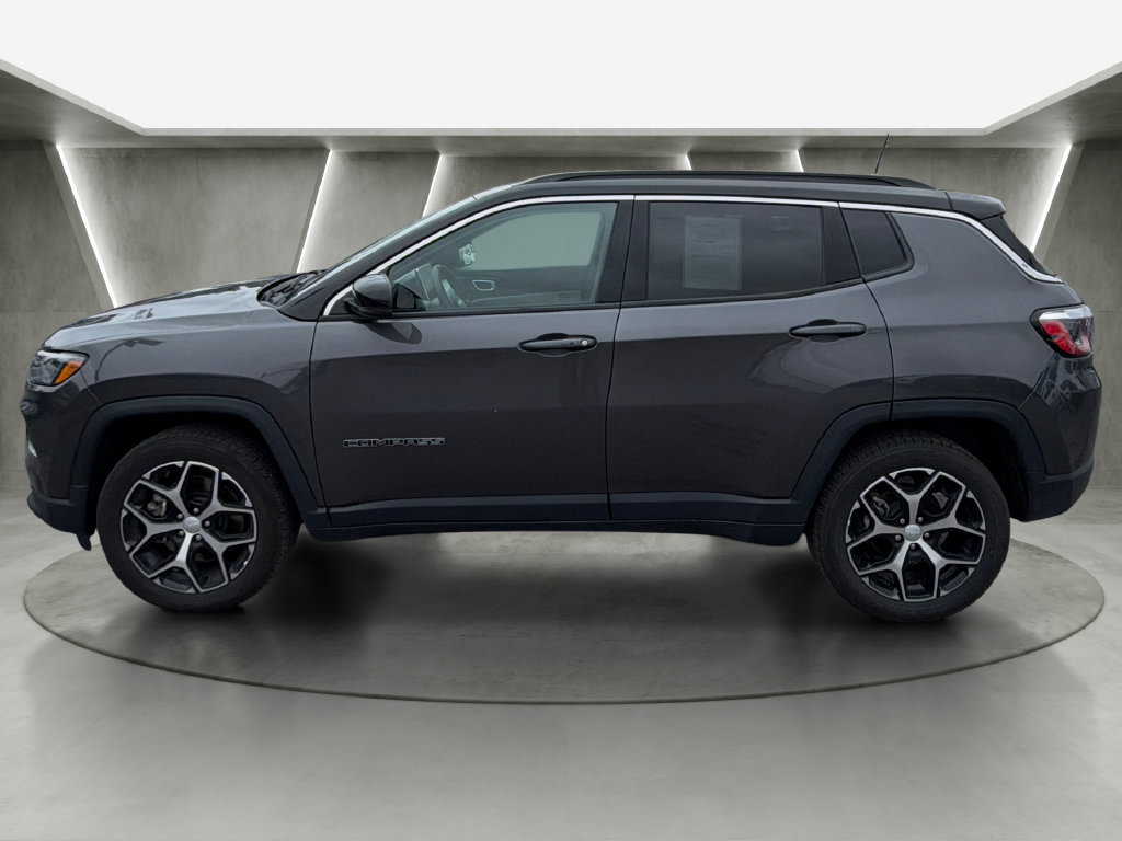 Used 2024 Jeep Compass Limited AWD/4WD image 6