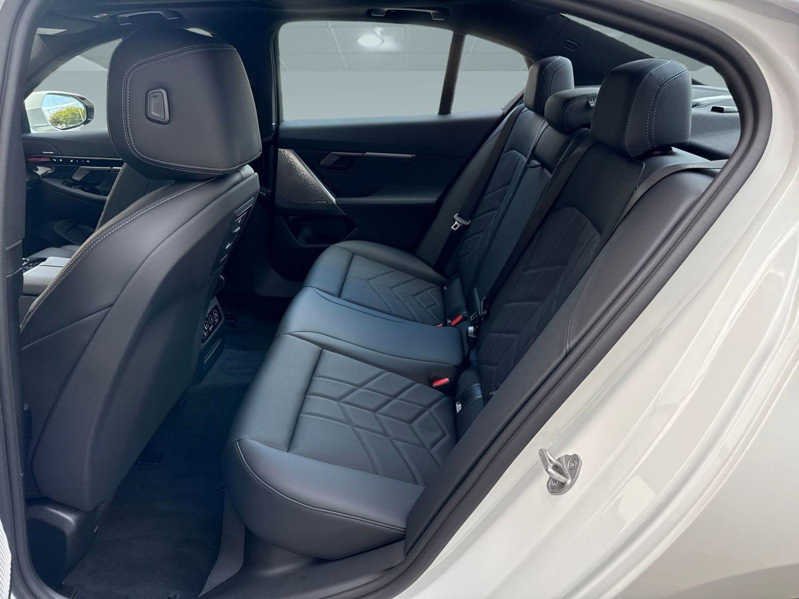 Used 2026 BMW 530i w/ Premium Package image 13