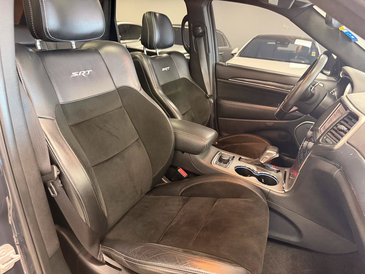 Used 2017 Jeep Grand Cherokee SRT AWD/4WD image 24