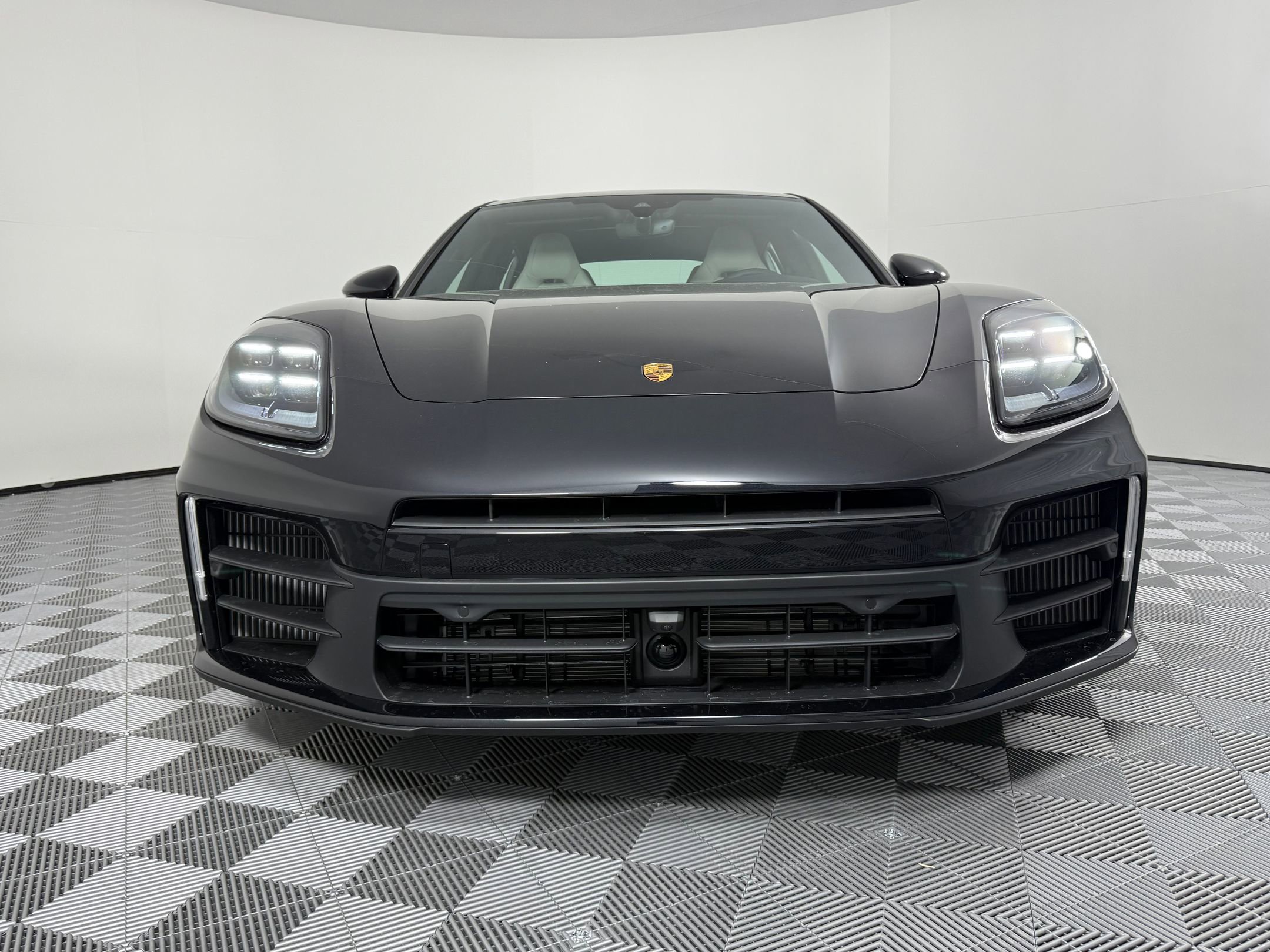 New 2026 Porsche Panamera 4 image 6