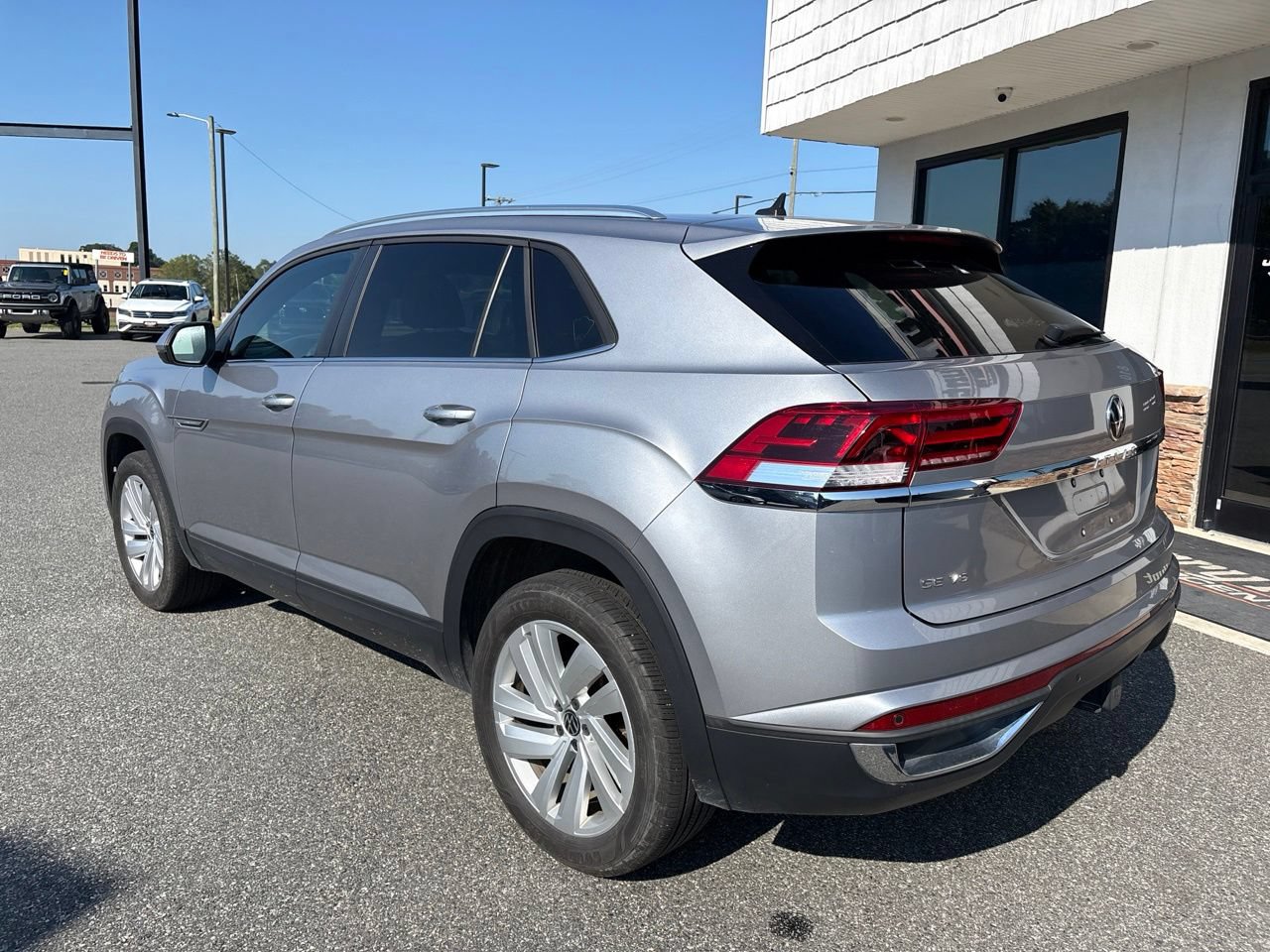 Used 2023 Volkswagen Atlas Cross Sport SE w/ Panoramic Sunroof Package AWD/4WD image 7