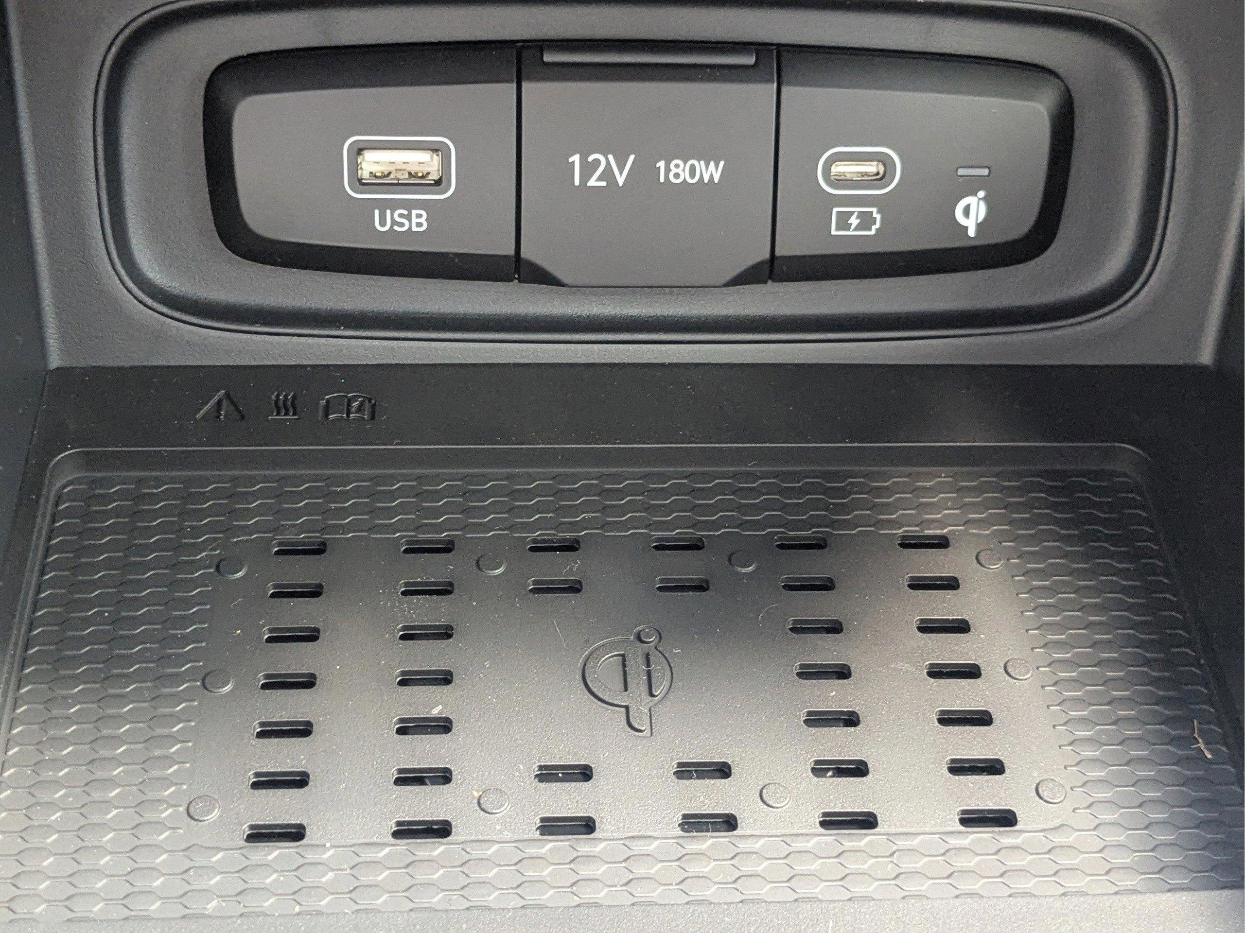 New 2026 Hyundai Venue SEL FWD image 29