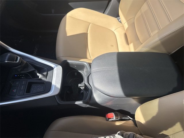 Used 2023 Toyota RAV4 XLE Premium image 20