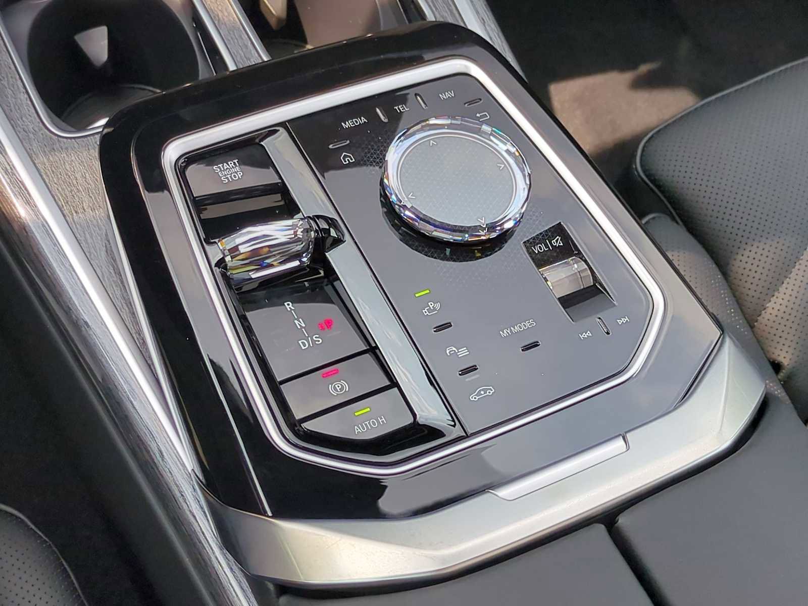 New 2025 BMW 740i xDrive AWD/4WD image 35