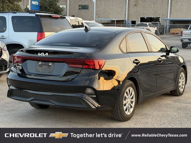 Used 2023 Kia Forte LX FWD image 4