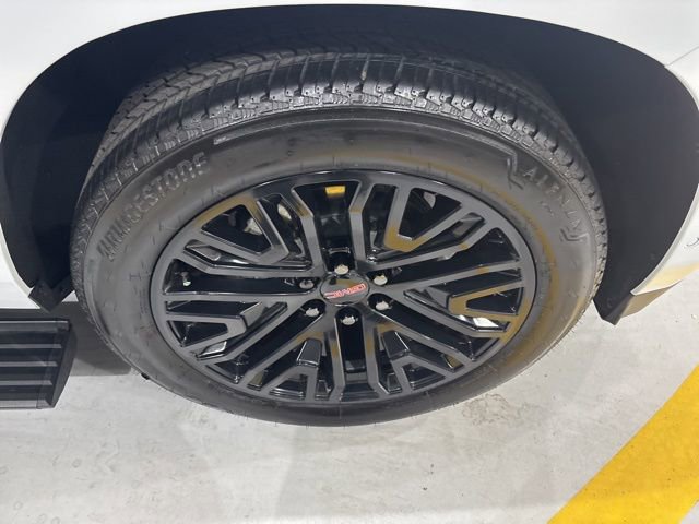 Used 2026 GMC Yukon XL Denali w/ Denali Reserve Package image 45