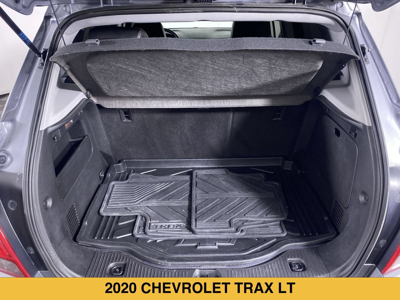 Certified 2020 Chevrolet Trax LT w/ LT Convenience Package FWD image 13
