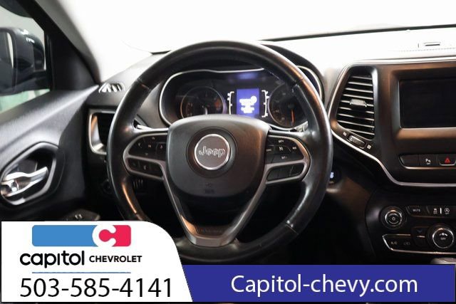 Used 2019 Jeep Cherokee Latitude Plus w/ Cold Weather Group FWD image 15