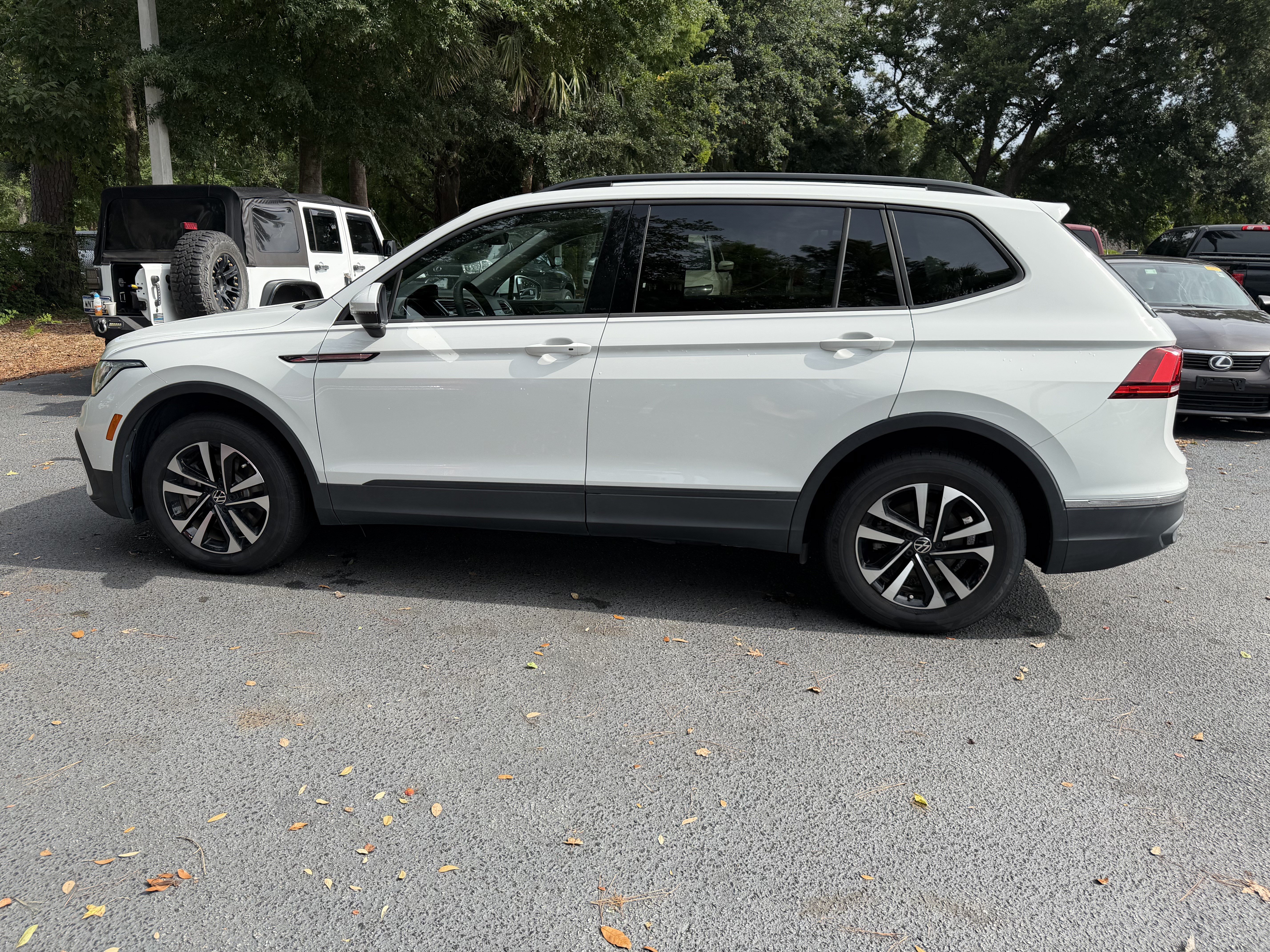 Used 2023 Volkswagen Tiguan S FWD image 6