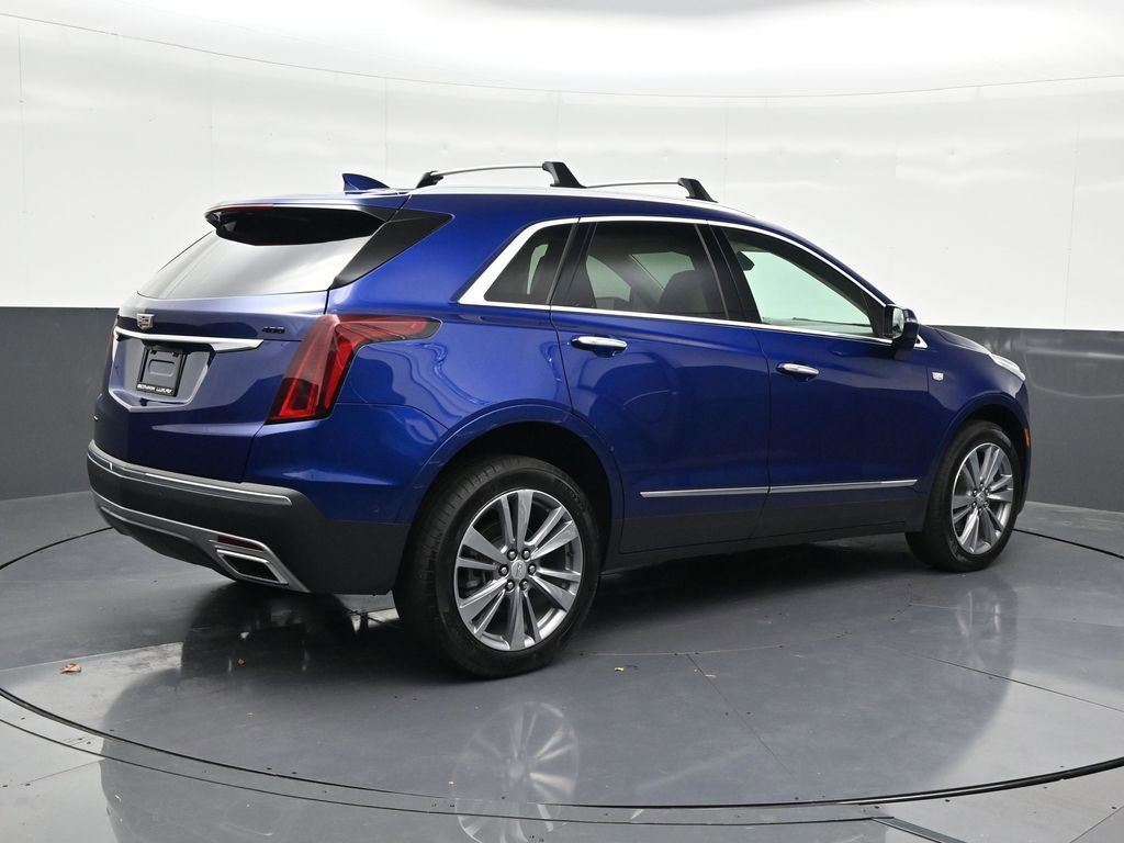 Used 2024 Cadillac XT5 Premium Luxury w/ Technology Package AWD/4WD image 5